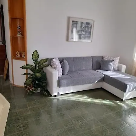 L'angolo Apartmán Civitavecchia